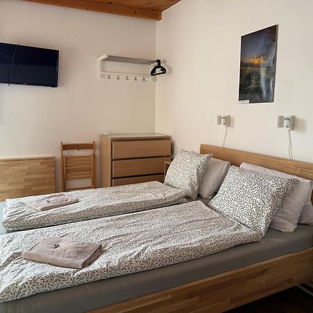 Pension Hones Horska Kvilda Buitenkant foto