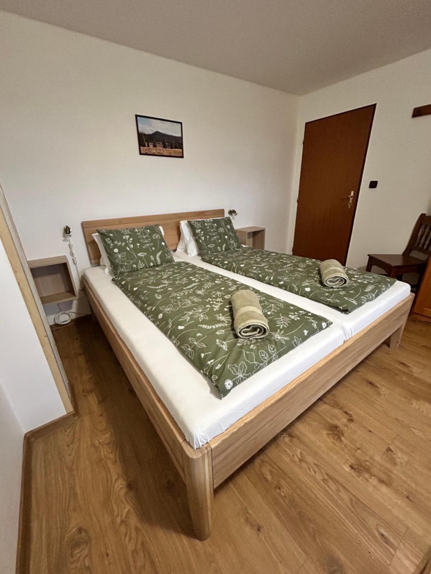 Pension Hones Horska Kvilda Buitenkant foto